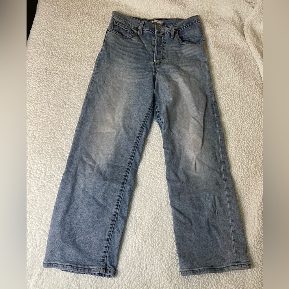 Levi’s high waisted jeans
